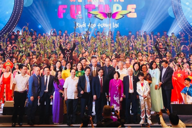 Trường Tiểu học Đoàn Thị Điểm Hà Nội đón Cờ thi đua của Chính phủ Trường Tiểu học Đoàn Thị Điểm Hà Nội đón Cờ thi đua của Chính phủ
