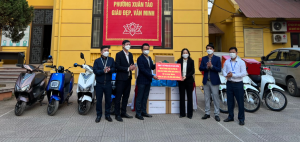 UBND phường Xuân Tảo: Kích hoạt đội phản ứng nhanh trong trường hợp đủ điều kiện điều trị F0 thể nhẹ tại nhà UBND phường Xuân Tảo: Kích hoạt đội phản ứng nhanh trong trường hợp đủ điều kiện điều trị F0 thể nhẹ tại nhà