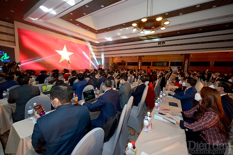 Thủ tướng: Sinh khí mới cho Doanh nghiệp vững mạnh - Quốc gia hùng cường, thịnh vượng Thủ tướng: Sinh khí mới cho Doanh nghiệp vững mạnh - Quốc gia hùng cường, thịnh vượng