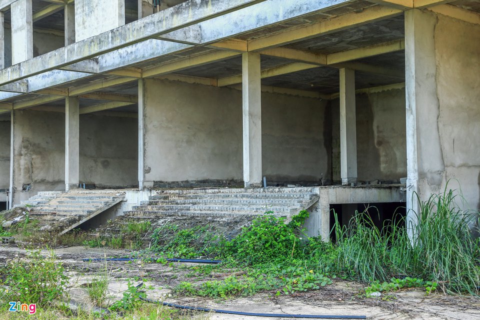 Hàng trăm biệt thự bỏ hoang ở khu đô thị quốc tế Đa Phước