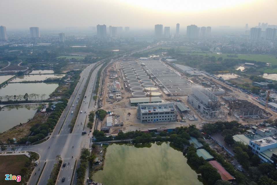 Đường nghìn tỷ ở Hà Nội bị đào xới sau gần 2 năm thông xe