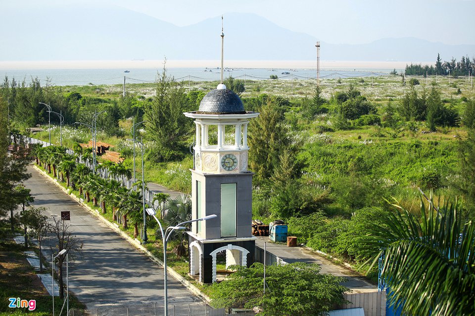 Hàng trăm biệt thự bỏ hoang ở khu đô thị quốc tế Đa Phước