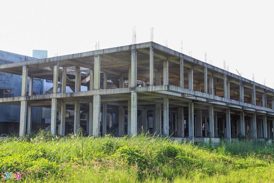 Hàng trăm biệt thự bỏ hoang ở khu đô thị quốc tế Đa Phước