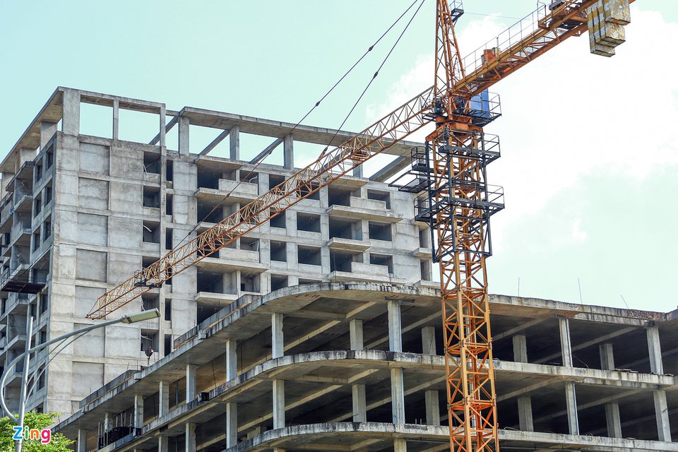 Hàng trăm biệt thự bỏ hoang ở khu đô thị quốc tế Đa Phước