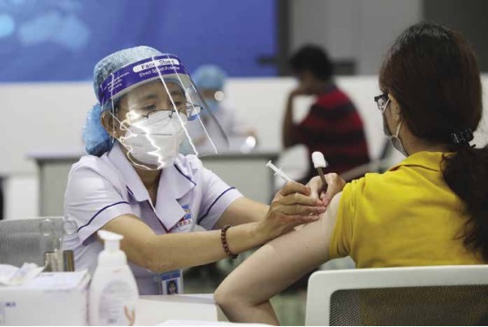 Thần tốc thực hiện chiến dịch tiêm chủng Vaccine phòng Covid-19 Thần tốc thực hiện chiến dịch tiêm chủng Vaccine phòng Covid-19
