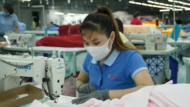 “Vực” ngành dệt may, da giày sau “bão” dịch