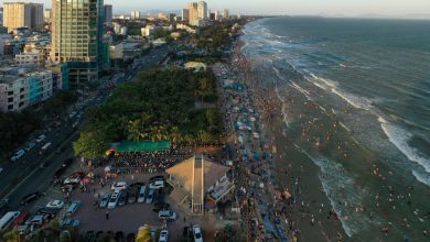 Dù khó vẫn phải đòi doanh nghiệp trả tiền thuê đất ở bãi tắm Thùy Vân Dù khó vẫn phải đòi doanh nghiệp trả tiền thuê đất ở bãi tắm Thùy Vân