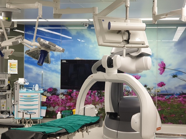 Robot phẫu thuật tại Bệnh viện Thanh Nhàn được “thổi giá” thế nào? Robot phẫu thuật tại Bệnh viện Thanh Nhàn được “thổi giá” thế nào?