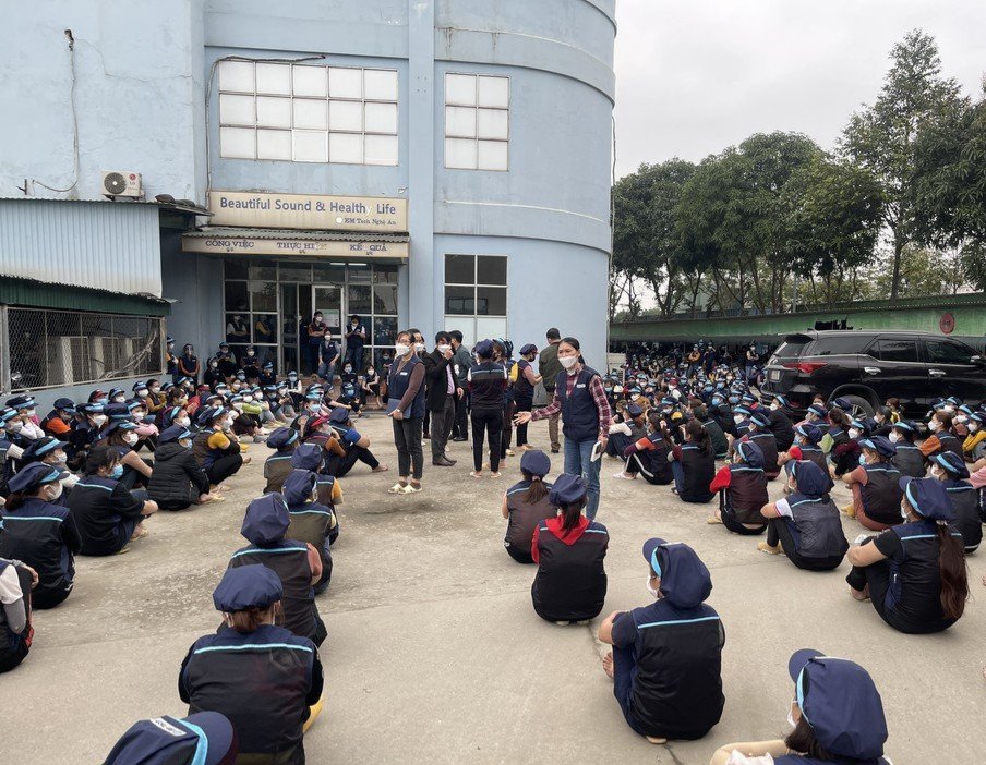 Công nhân ở Nghệ An lại đình công đòi quyền lợi Công nhân ở Nghệ An lại đình công đòi quyền lợi