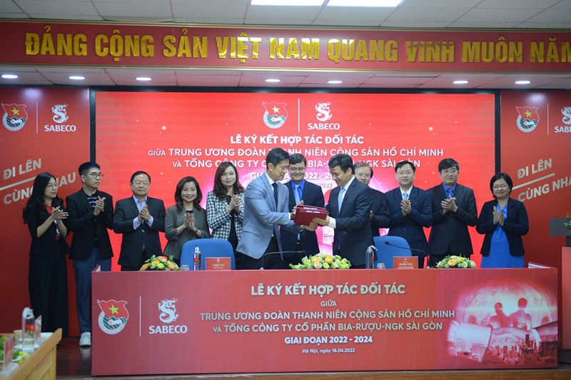 Hỗ trợ tài năng trẻ, thúc đẩy văn hóa, thể thao, du lịch bền vững tại Việt Nam Hỗ trợ tài năng trẻ, thúc đẩy văn hóa, thể thao, du lịch bền vững tại Việt Nam
