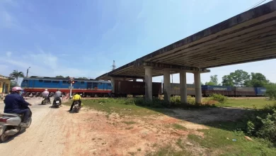 Thi công trở lại cầu vượt đường sắt 65 tỷ đồng bỏ hoang 7 năm ở Huế