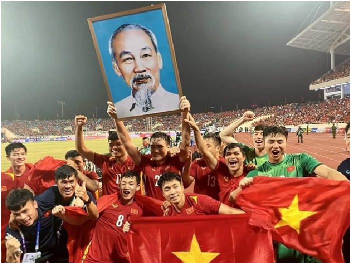 Đất nước trọn niềm vui 