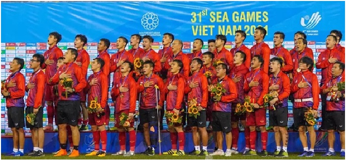 Đất nước trọn niềm vui 