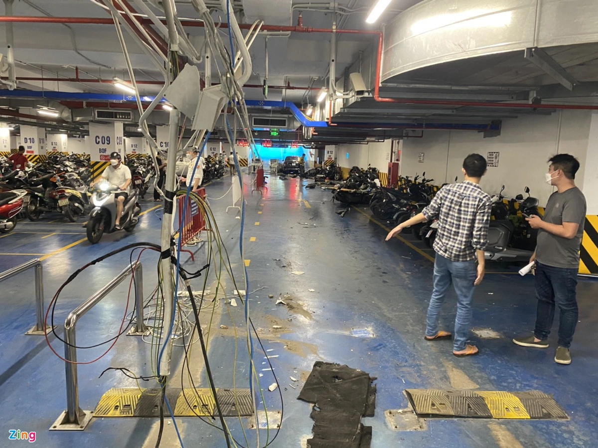 Bất cập quản lý hầm chung cư từ vụ Maybach tông loạt xe máy Bất cập quản lý hầm chung cư từ vụ Maybach tông loạt xe máy