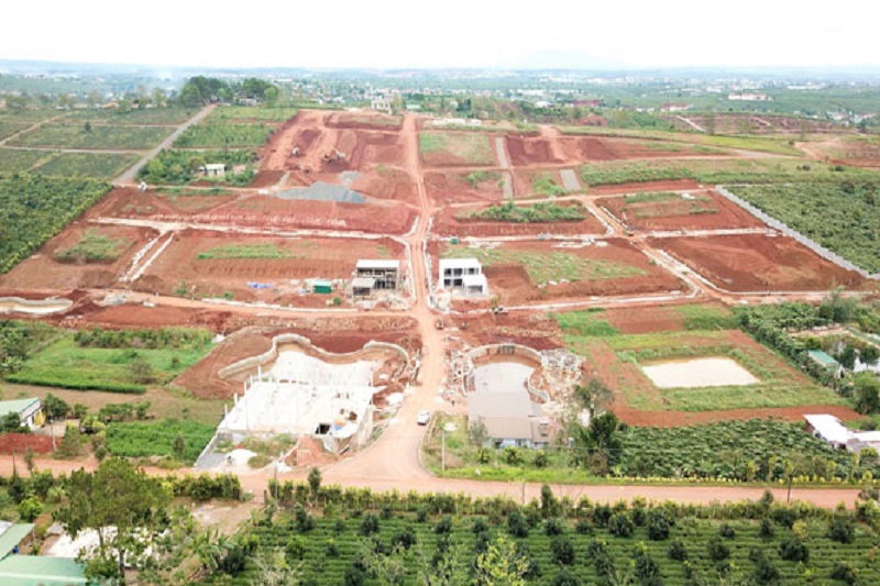 Chặn “sốt đất ảo”: Cần xem xét đưa việc phân lô, bán nền vào luật Chặn “sốt đất ảo”: Cần xem xét đưa việc phân lô, bán nền vào luật