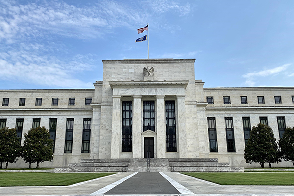 FED dự kiến tăng lãi suất thêm 0,5%, giới đầu tư căng thẳng