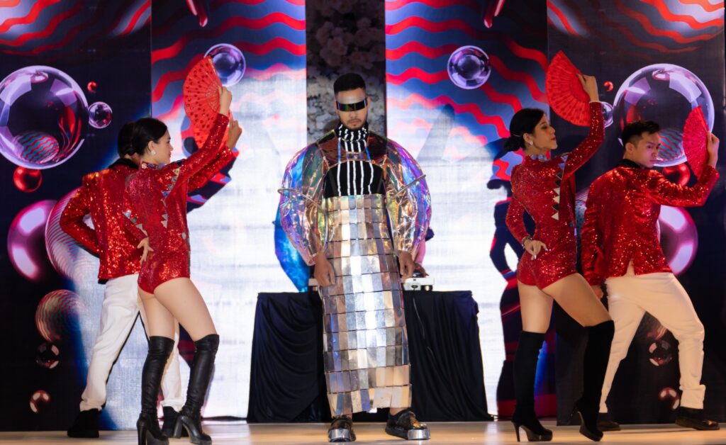 BST thời trang của 5 NTK trẻ đến từ Đại học Mở Hà Nội: Sự sáng tạo không giới hạn