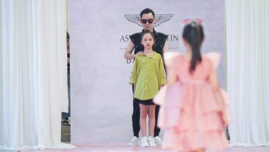 NTK Đắc Ngọc tận tình hướng dẫn dàn mẫu nhí trong buổi tổng duyệt Thailand Fashion Week 2022 NTK Đắc Ngọc tận tình hướng dẫn dàn mẫu nhí trong buổi tổng duyệt Thailand Fashion Week 2022