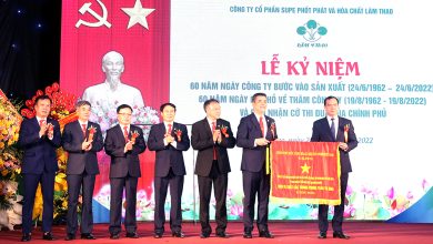 Lễ kỷ niệm 60 năm ngày khánh thành nhà máy Supe phốt phát Lâm thao và đón nhận Cờ thi đua của Chính phủ