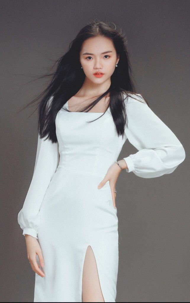 Sinh viên Đại học kinh tế kỹ thuật công nghiệp Sinh viên Đại học kinh tế kỹ thuật công nghiệp