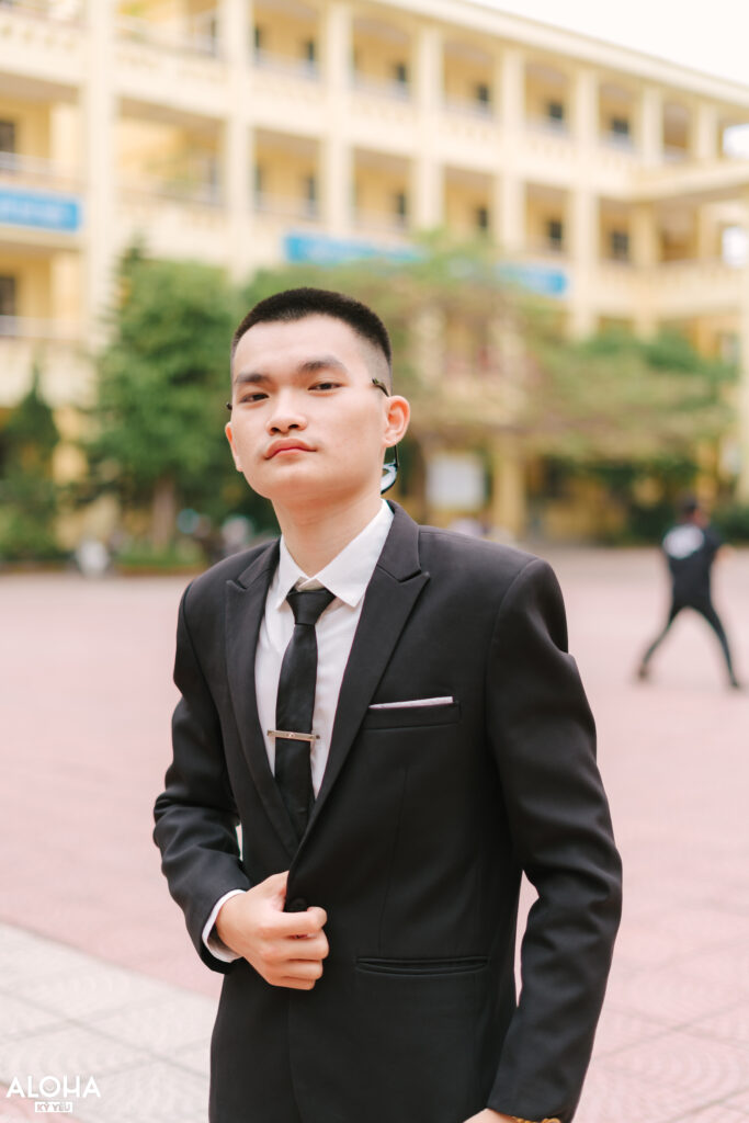 Sinh viên Đại học kinh tế kỹ thuật công nghiệp Sinh viên Đại học kinh tế kỹ thuật công nghiệp