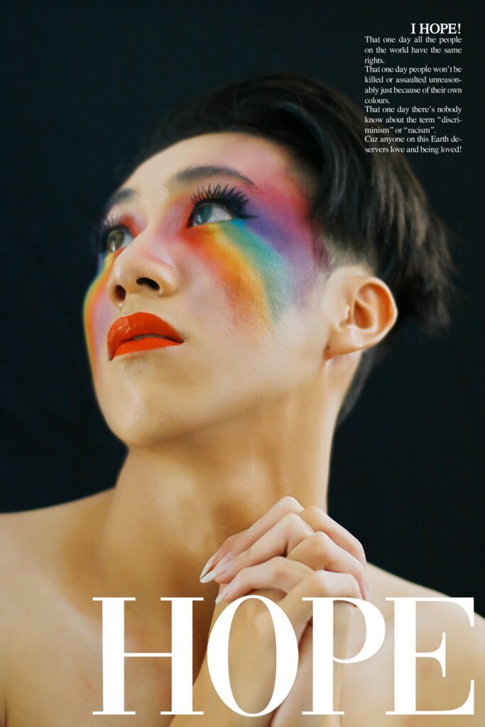 “In dấu chân, tạo con đường vì cơ hội không của riêng ai!” “In dấu chân, tạo con đường vì cơ hội không của riêng ai!”