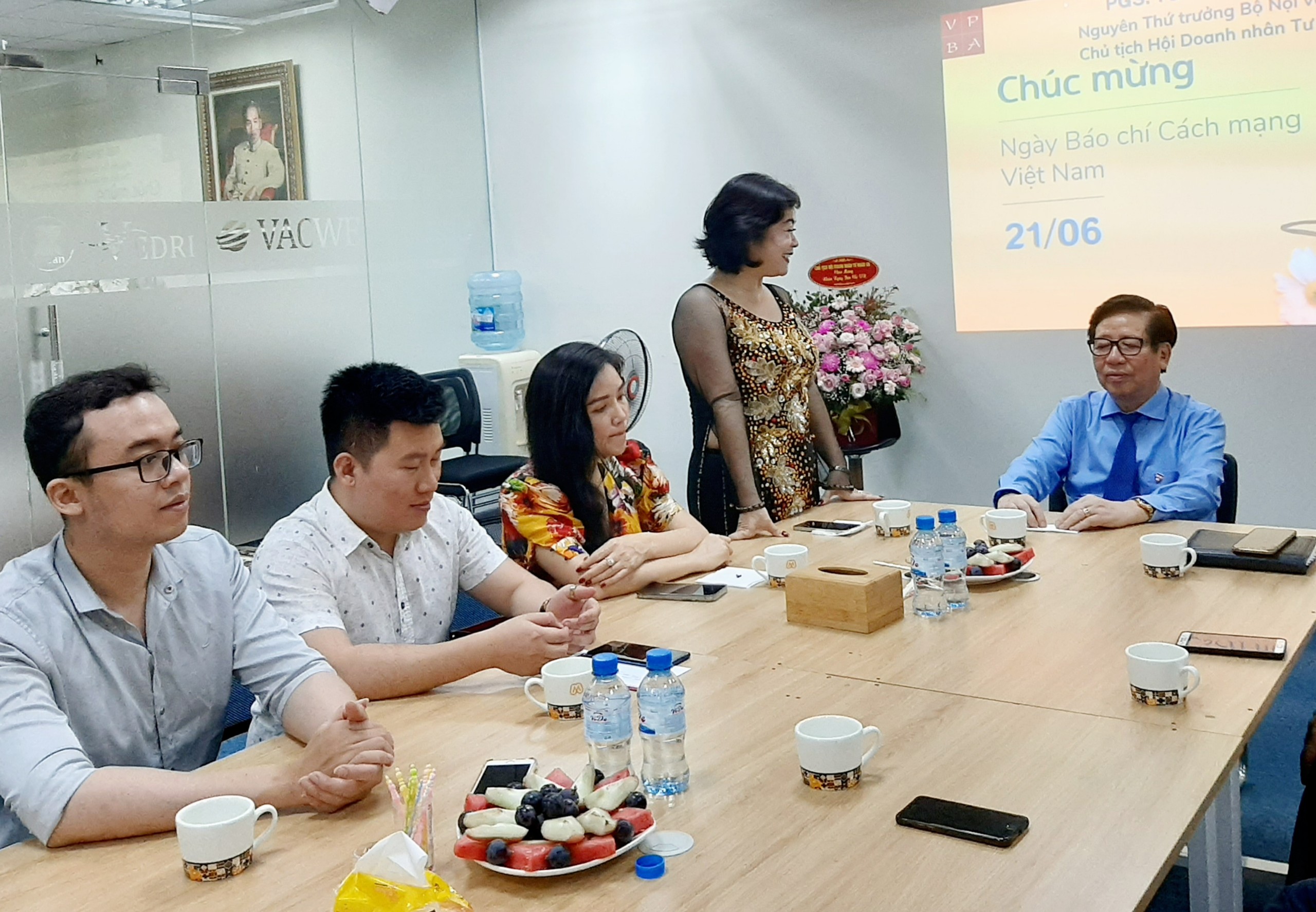Chủ tịch VPBA đến thăm và chúc mừng InvestTV nhân ngày Báo chí Cách mạng Việt Nam Chủ tịch VPBA đến thăm và chúc mừng InvestTV nhân ngày Báo chí Cách mạng Việt Nam