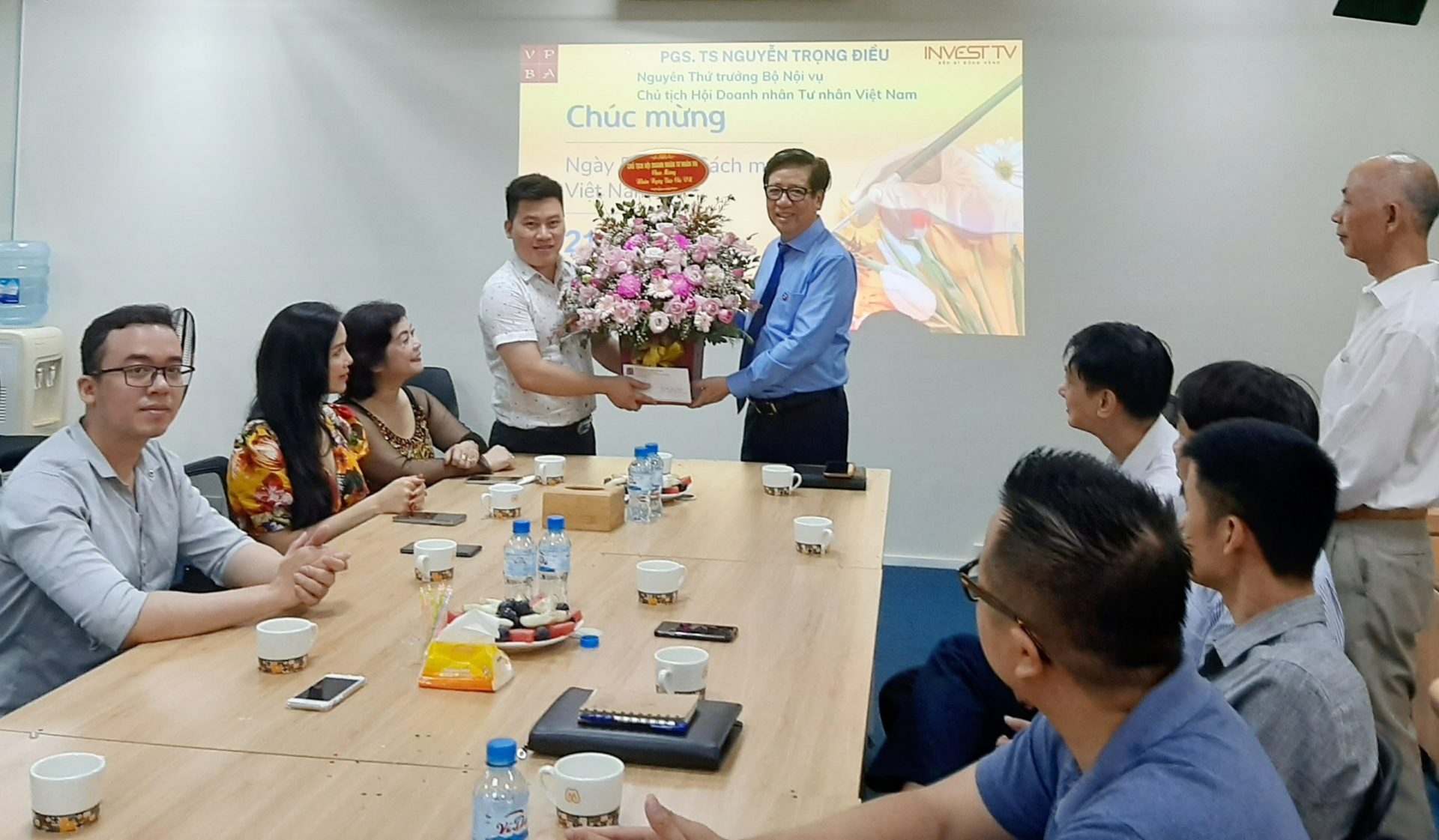 Chủ tịch VPBA đến thăm và chúc mừng InvestTV nhân ngày Báo chí Cách mạng Việt Nam Chủ tịch VPBA đến thăm và chúc mừng InvestTV nhân ngày Báo chí Cách mạng Việt Nam