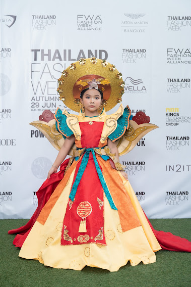 Mẫu nhí Bảo Nhi mang văn hóa Việt tỏa sáng trên sàn diễn Thailand Fashion Week 2022 Mẫu nhí Bảo Nhi mang văn hóa Việt tỏa sáng trên sàn diễn Thailand Fashion Week 2022