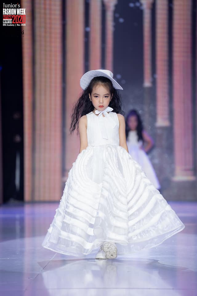 Dàn mẫu nhí tài năng được giới mộ điệu mong chờ tại Đại hội Siêu mẫu nhí 2022 Dàn mẫu nhí tài năng được giới mộ điệu mong chờ tại Đại hội Siêu mẫu nhí 2022