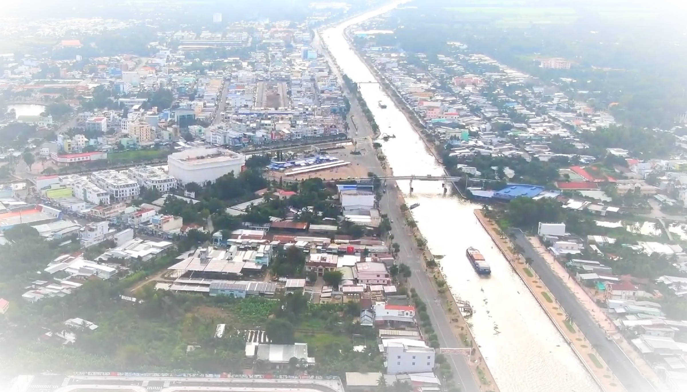 Thủ tướng Phạm Minh Chính: Nhà đầu tư cam kết là phải làm Thủ tướng Phạm Minh Chính: Nhà đầu tư cam kết là phải làm