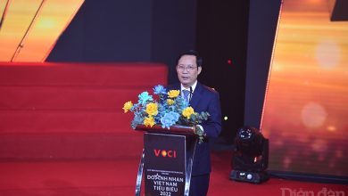 Doanh nhân Việt Nam nêu cao tinh thần dân tộc vì quốc gia hùng cường, thịnh vượng Doanh nhân Việt Nam nêu cao tinh thần dân tộc vì quốc gia hùng cường, thịnh vượng