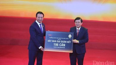 Doanh nhân Việt Nam tiêu biểu ủng hộ xây dựng 212 căn nhà Đại đoàn kết Doanh nhân Việt Nam tiêu biểu ủng hộ xây dựng 212 căn nhà Đại đoàn kết