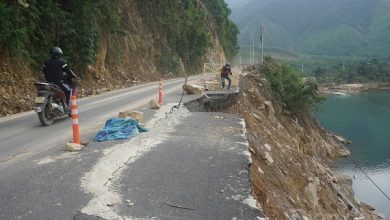 Đà Nẵng: Đường 700 tỉ đồng chưa thi công xong đã nứt toác Đà Nẵng: Đường 700 tỉ đồng chưa thi công xong đã nứt toác