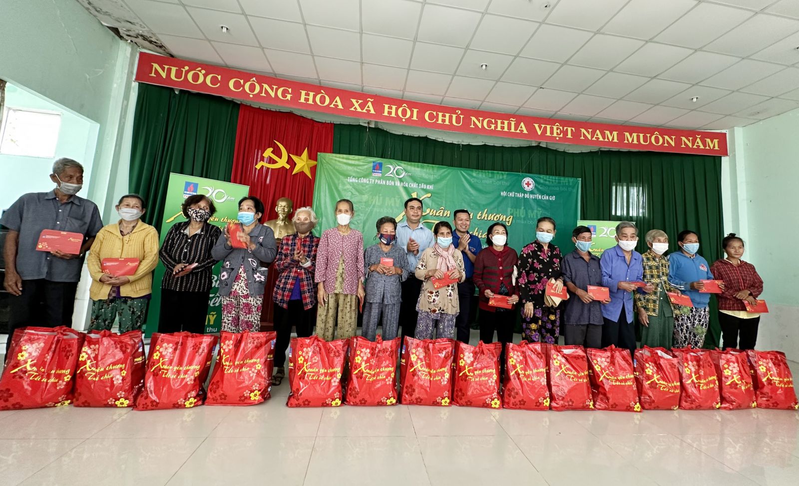 PVFCCo lan toả “Xuân yêu thương - Tết sẻ chia” trên khắp cả nước