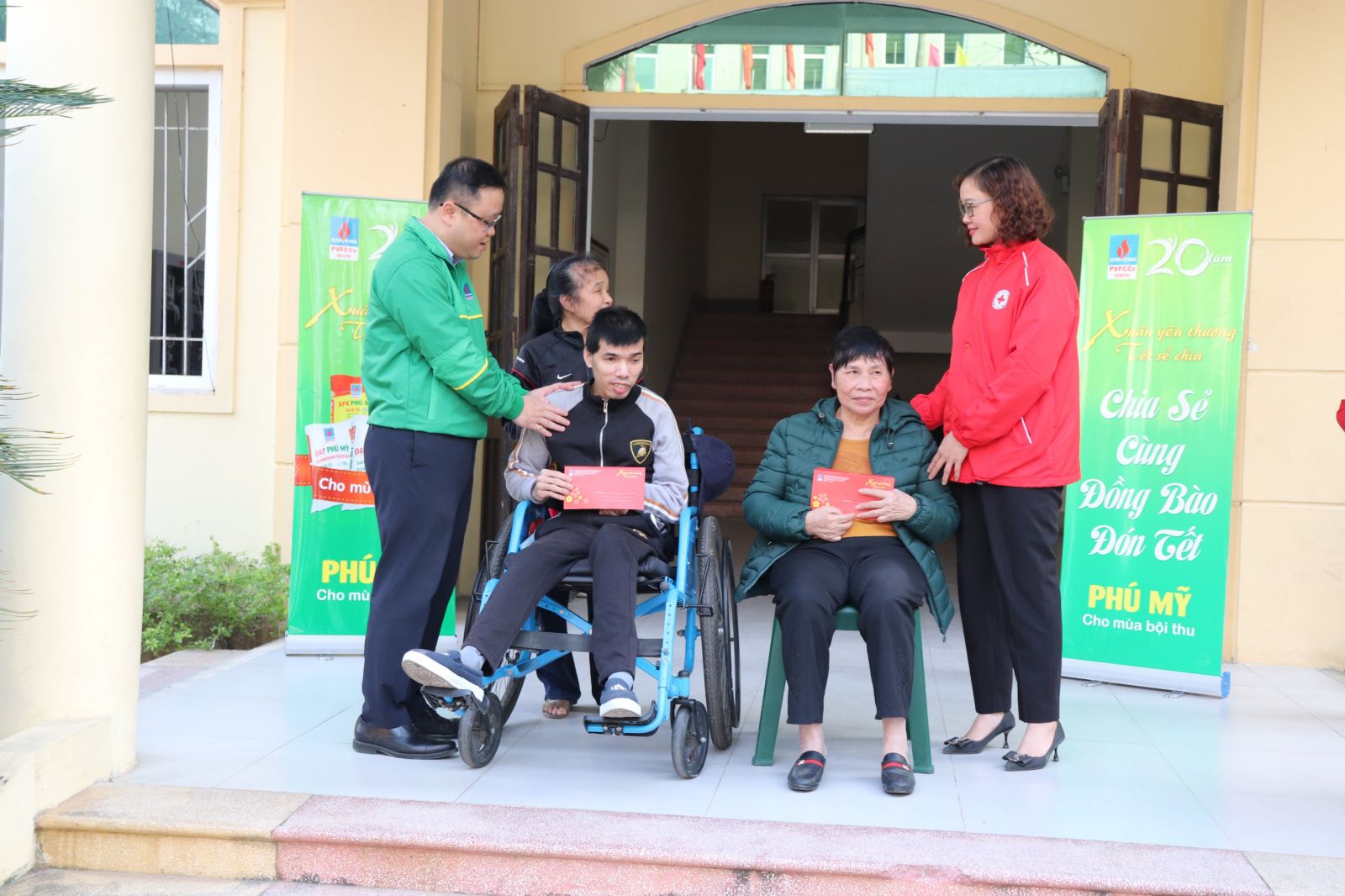 PVFCCo lan toả “Xuân yêu thương - Tết sẻ chia” trên khắp cả nước