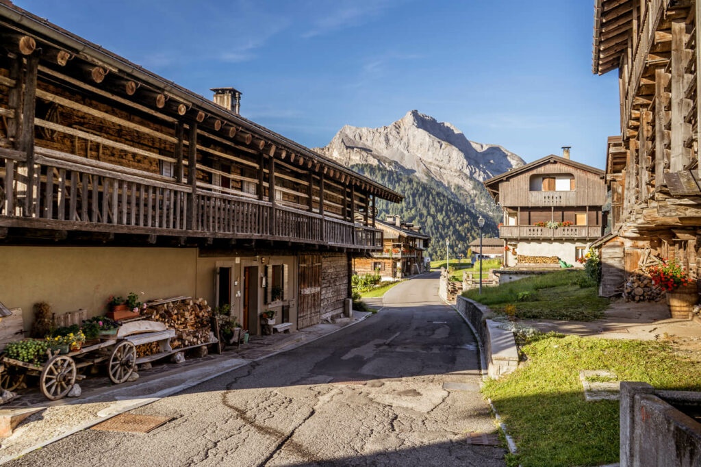 Những ngôi làng du lịch tuyệt nhất thế giới