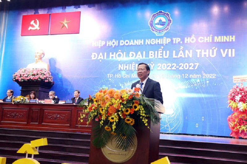 hủ tịch UBND TP.HCM Phan Văn Mãi đề xuất thực hiện đối thoại giữa doanh nghiệp với chính quyền TP hàng quý hoặc hằng tháng. Ảnh: HUB