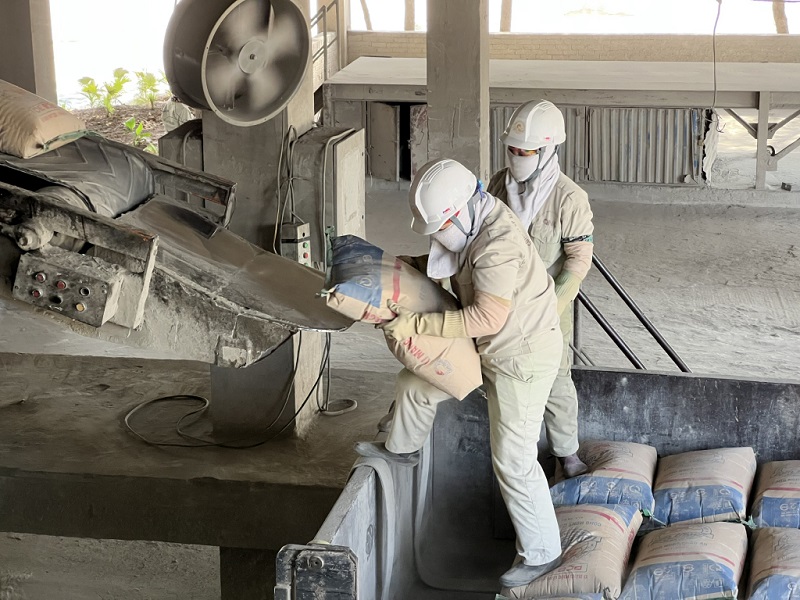 Nhiều doanh nghiệp Quảng Ninh vào guồng sản xuất ngay ngày đầu Xuân Quý Mão Nhiều doanh nghiệp Quảng Ninh vào guồng sản xuất ngay ngày đầu Xuân Quý Mão