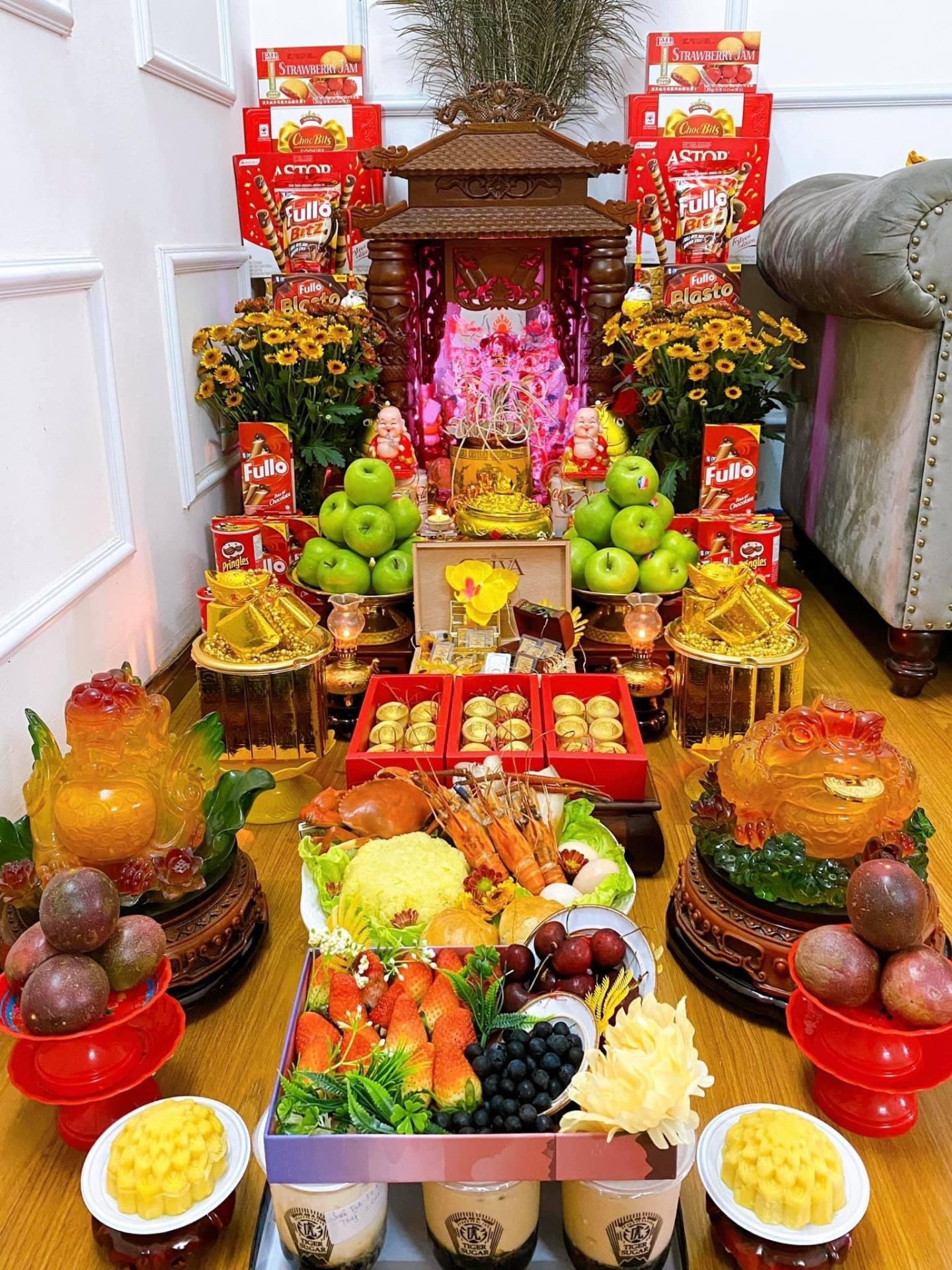 Tục cúng cá lóc nướng, tôm càng trong ngày vía Thần Tài