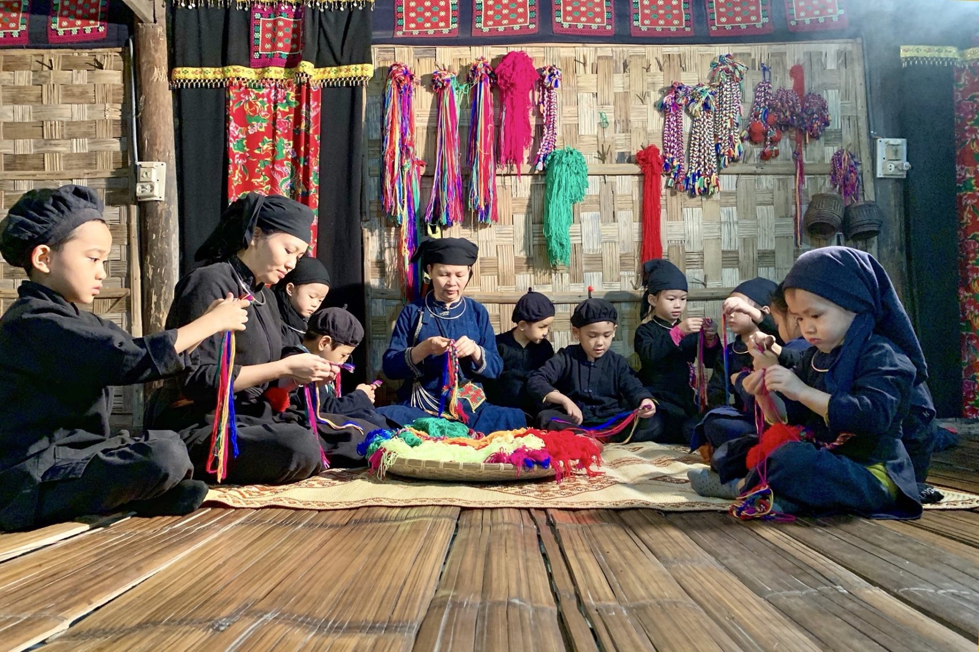 Làng nhà sàn Việt nằm trong top tốt nhất thế giới