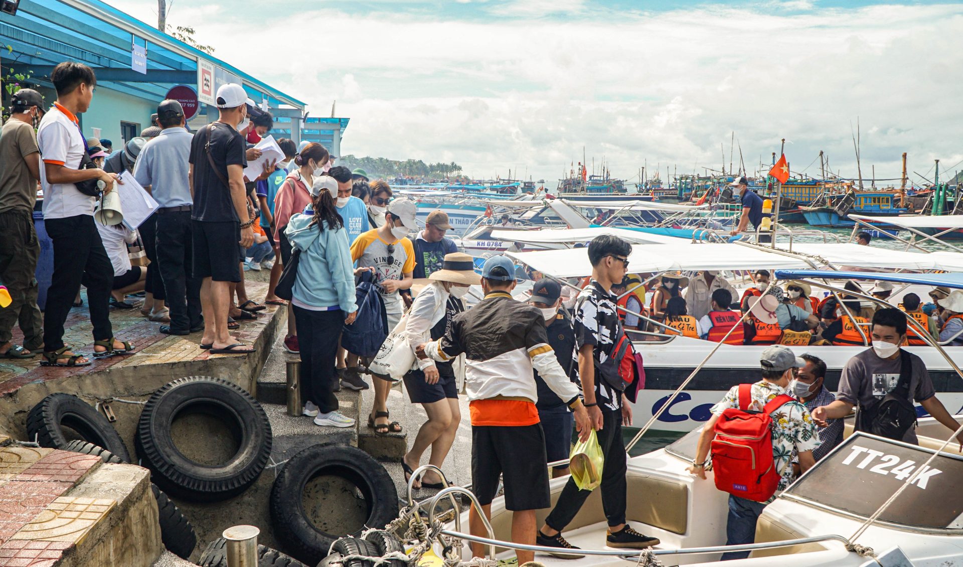 Nha Trang nắng đẹp, Đà Lạt bắt đầu đông khách