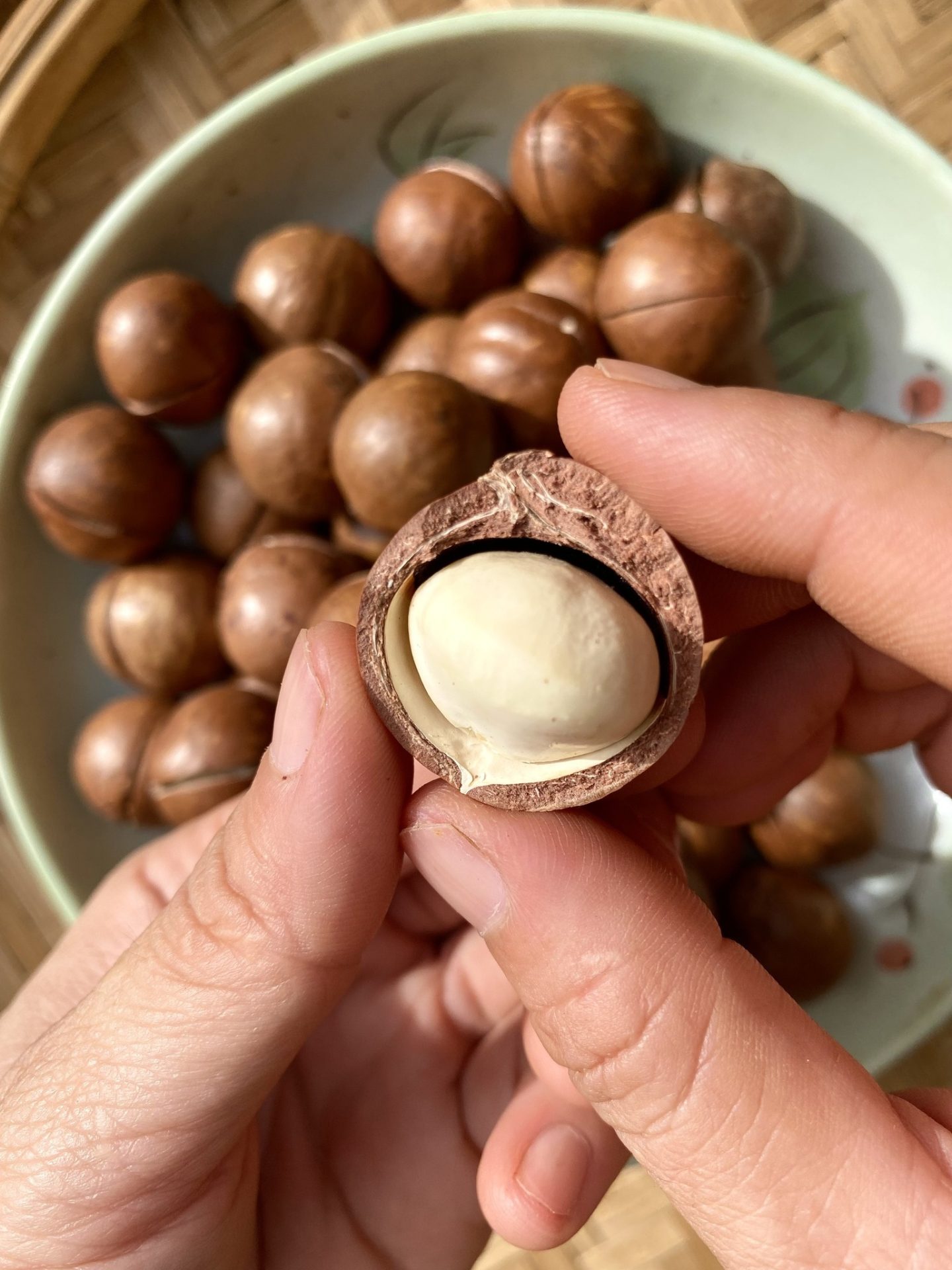 Khi đồ ăn vặt trở thành quà Tết