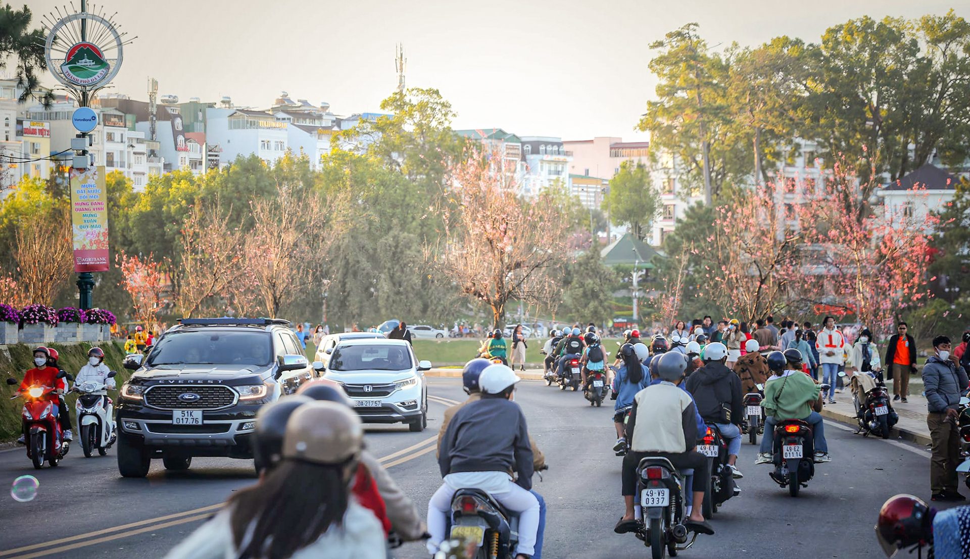 Nha Trang nắng đẹp, Đà Lạt bắt đầu đông khách