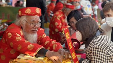 Đầu năm, cầu tài lộc tại Phủ Tây Hồ
