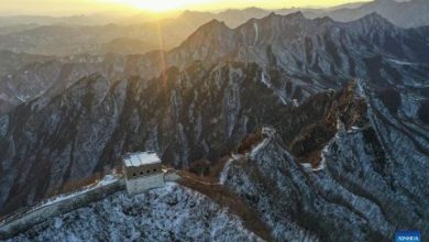 Tuyết rơi trắng xoá trên Vạn Lý Trường Thành Tuyết rơi trắng xoá trên Vạn Lý Trường Thành