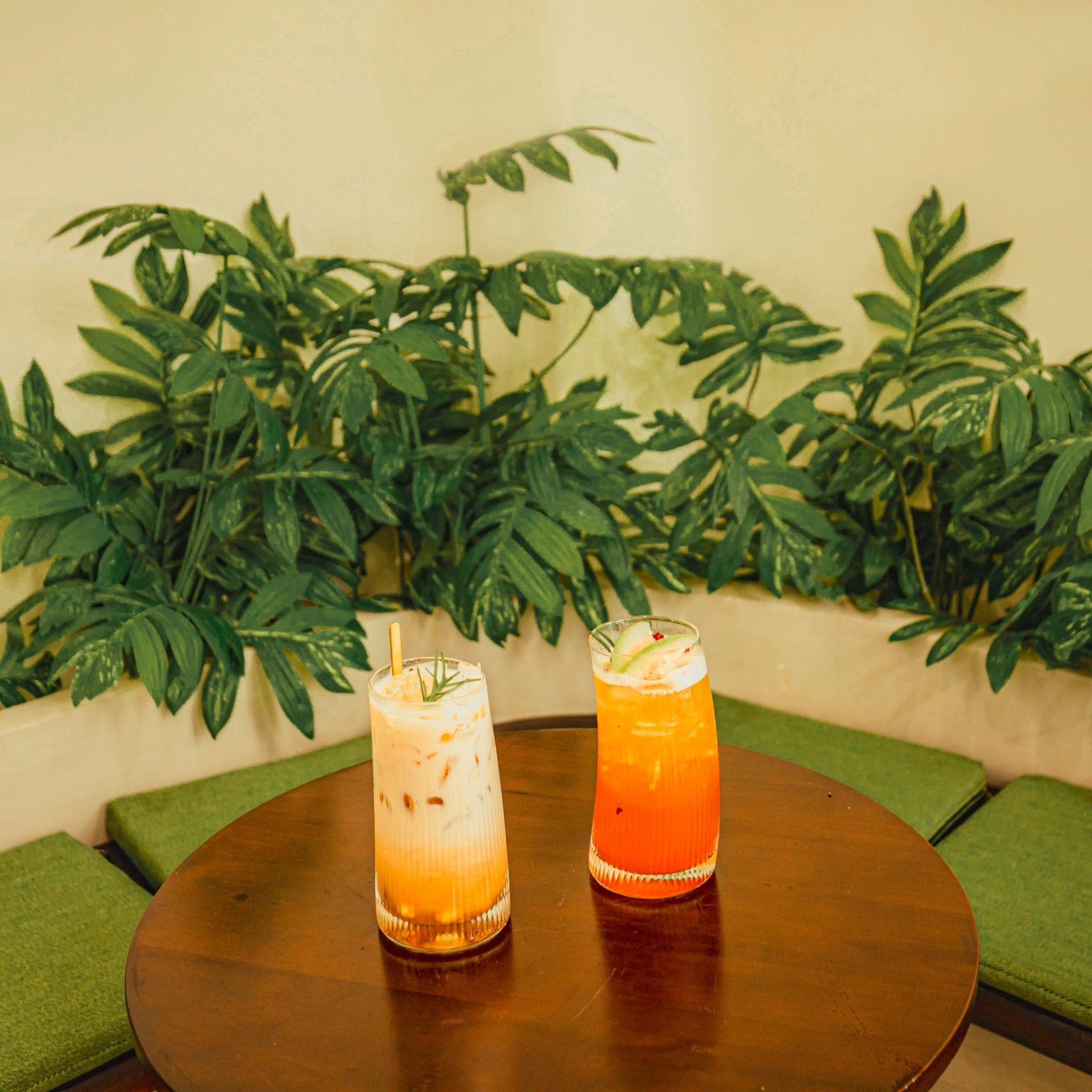 Ngày không vội vã ở những quán cà phê xanh tại TP.HCM