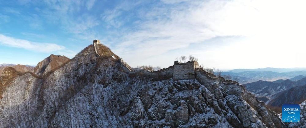 Tuyết rơi trắng xoá trên Vạn Lý Trường Thành