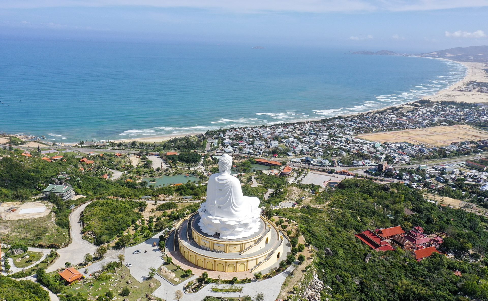 Bức tượng phật Thích Ca cao 69 m ở Bình Định