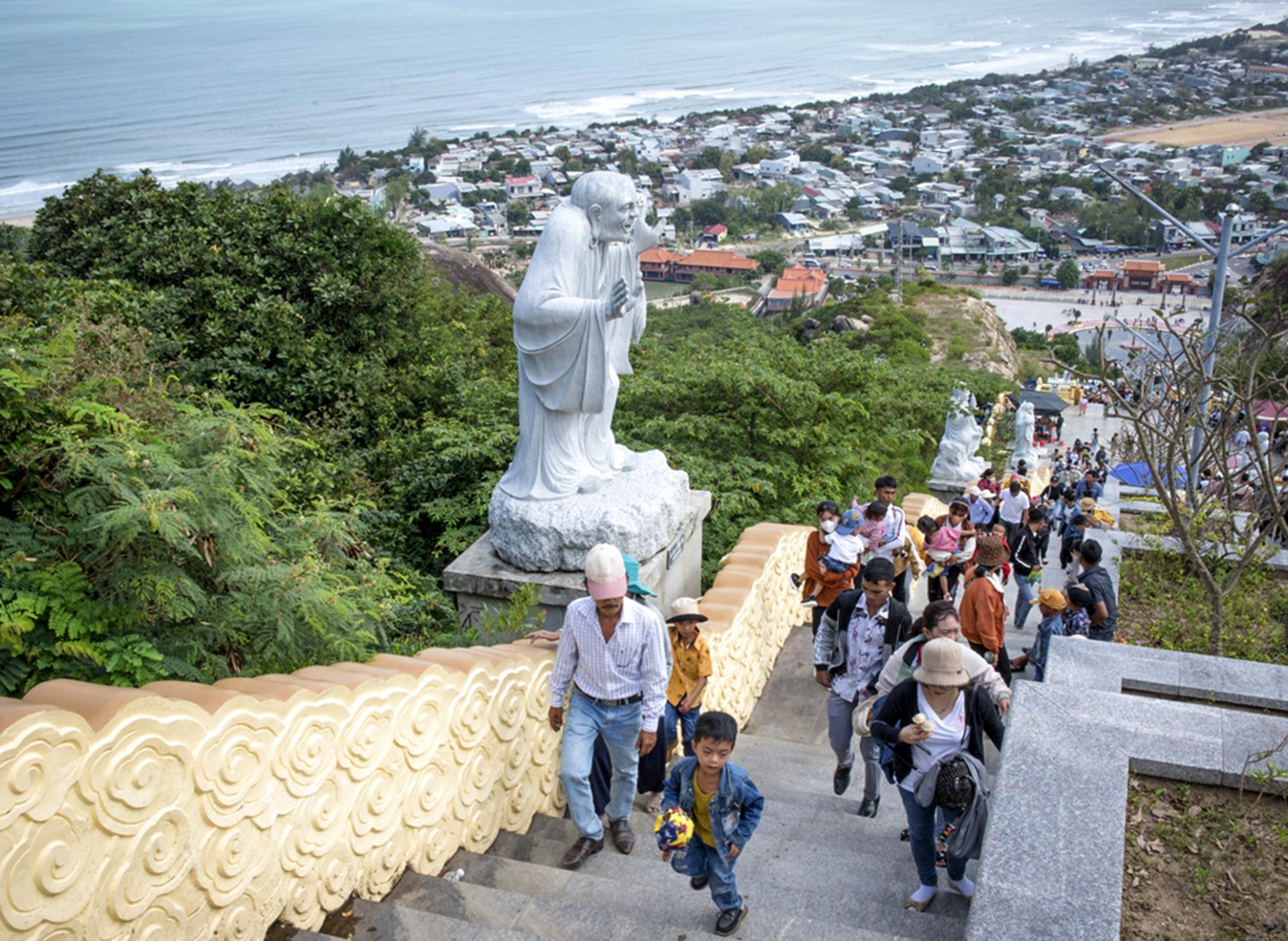 Bức tượng phật Thích Ca cao 69 m ở Bình Định